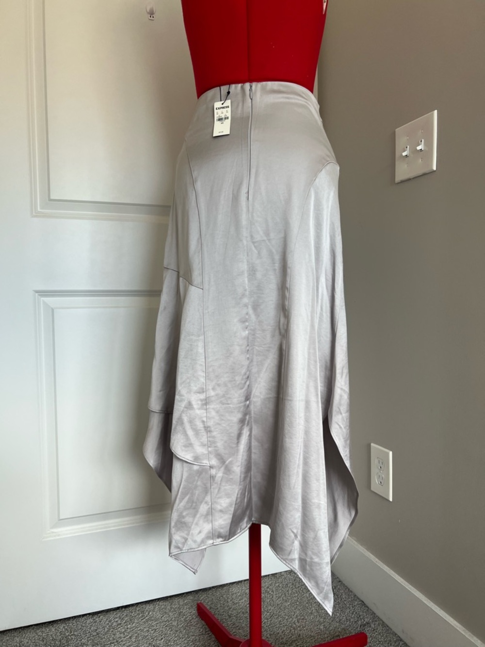Express Ivory Asymmetrical Satin Midi Skirt - Picture 4 of 7